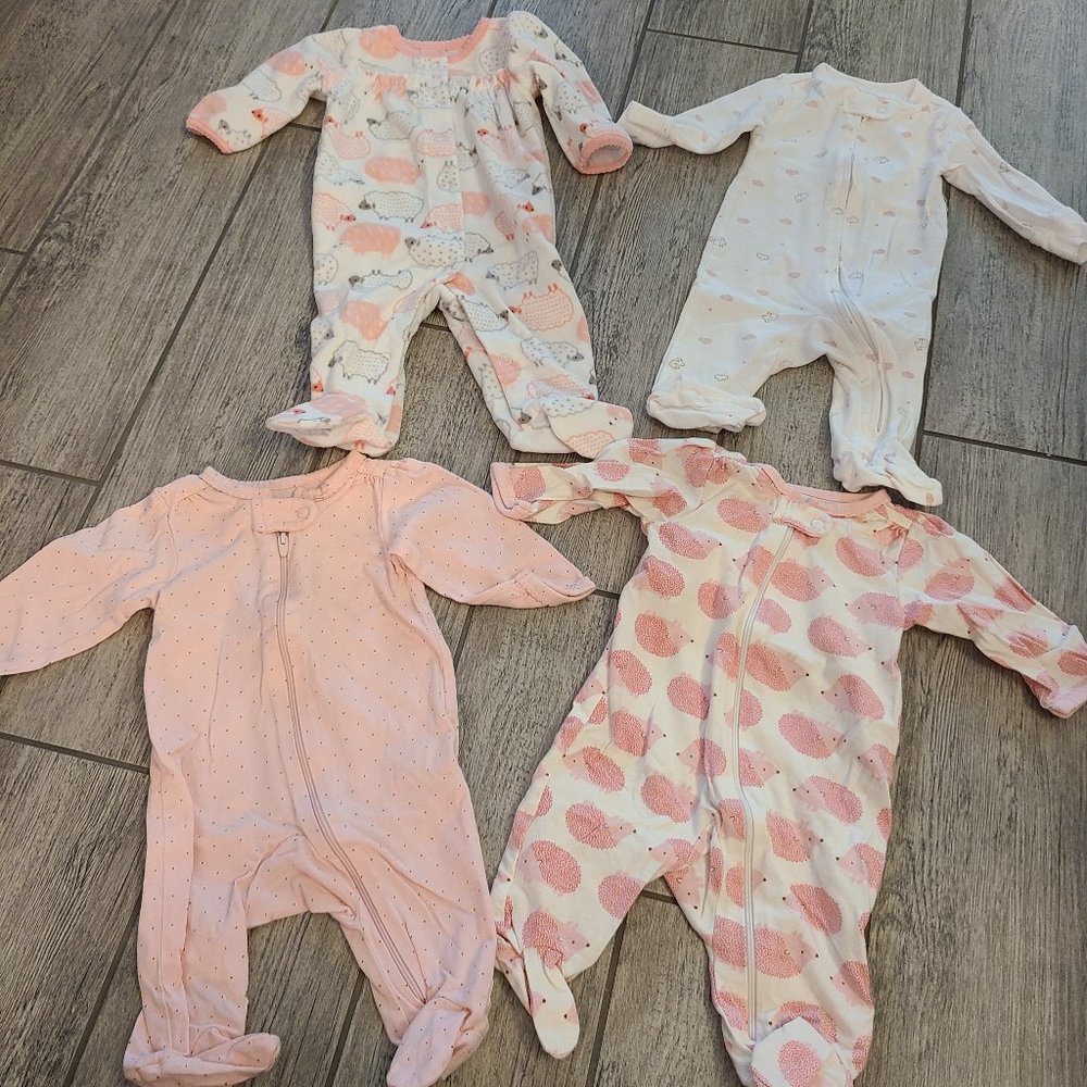 Carter's baby girl long footed pajamas set of 4 white and pink size 3M